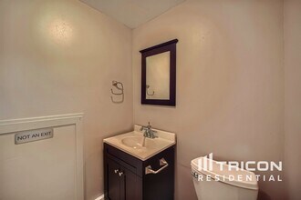 32800 35th Ave SW in Federal Way, WA - Building Photo - Building Photo