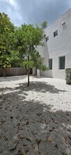 3790 Oak Ave in Miami, FL - Building Photo - Building Photo