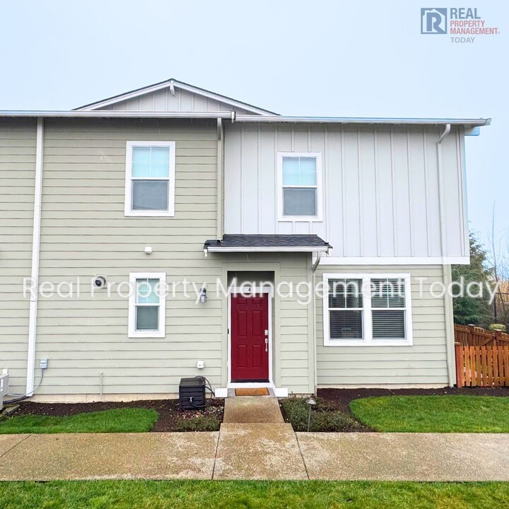 13157 175th Ave E in Bonney Lake, WA - Foto de edificio