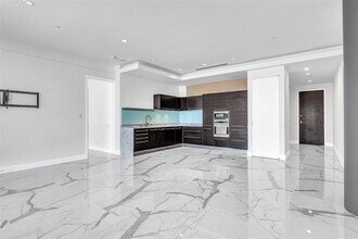 2408 Victory Park in Dallas, TX - Building Photo - Building Photo