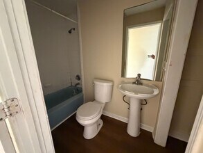 222 N Gray Ave in Panama City, FL - Building Photo - Building Photo