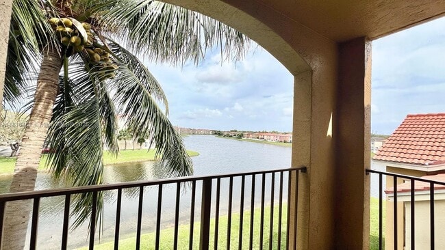 4190 San Marino Blvd in West Palm Beach, FL - Building Photo - Building Photo