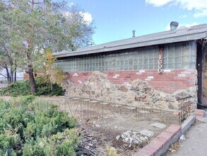 1690 Greenbrae Dr in Sparks, NV - Building Photo - Building Photo