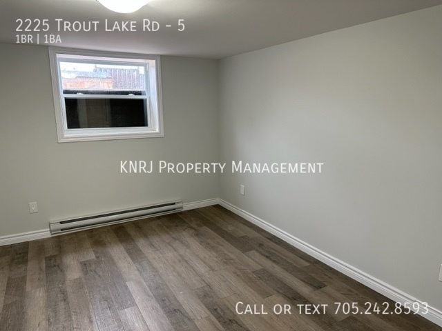 2225 Trout Lake Rd in North Bay, ON - Building Photo - Building Photo