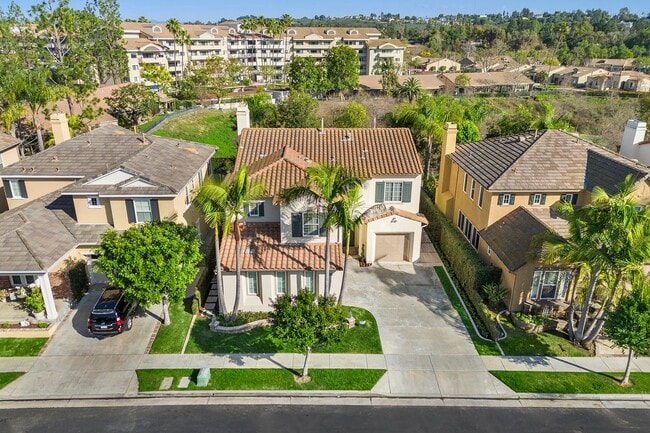 2556 Pearblossom St in Fullerton, CA - Building Photo - Building Photo