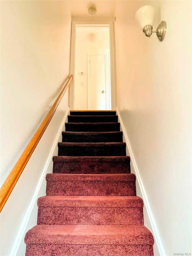 7 Grange St in Huntington, NY - Building Photo - Building Photo