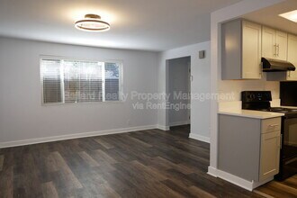 6116 22nd Ave NW in Seattle, WA - Building Photo - Building Photo