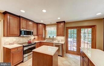 6724 Baron Rd in McLean, VA - Building Photo - Building Photo