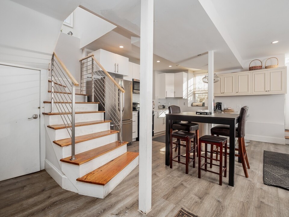 2 Buckley Ave in Boston, MA - Building Photo