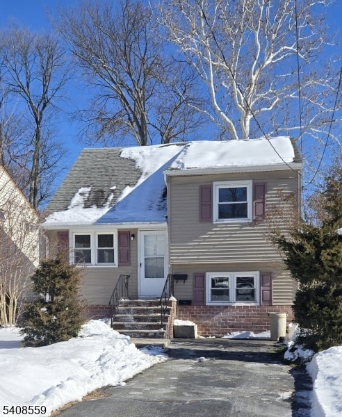 property at 260 Everett Rd