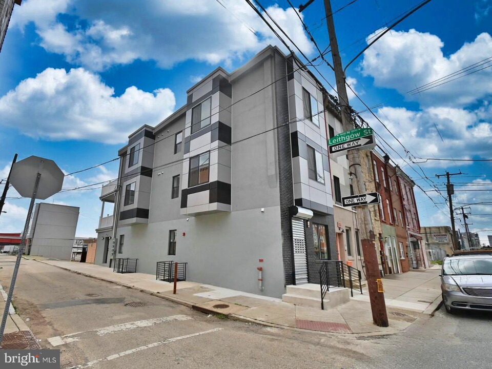 414 W Berks St in Philadelphia, PA - Building Photo