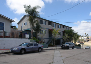 Golden Palms in San Diego, CA - Building Photo - Building Photo