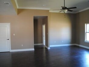 1907 Bella Vie Dr in Deridder, LA - Building Photo - Building Photo