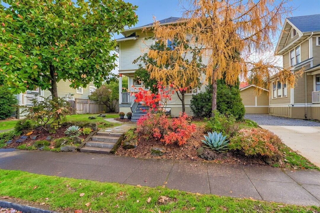 4904 NE 16th Ave in Portland, OR - Building Photo