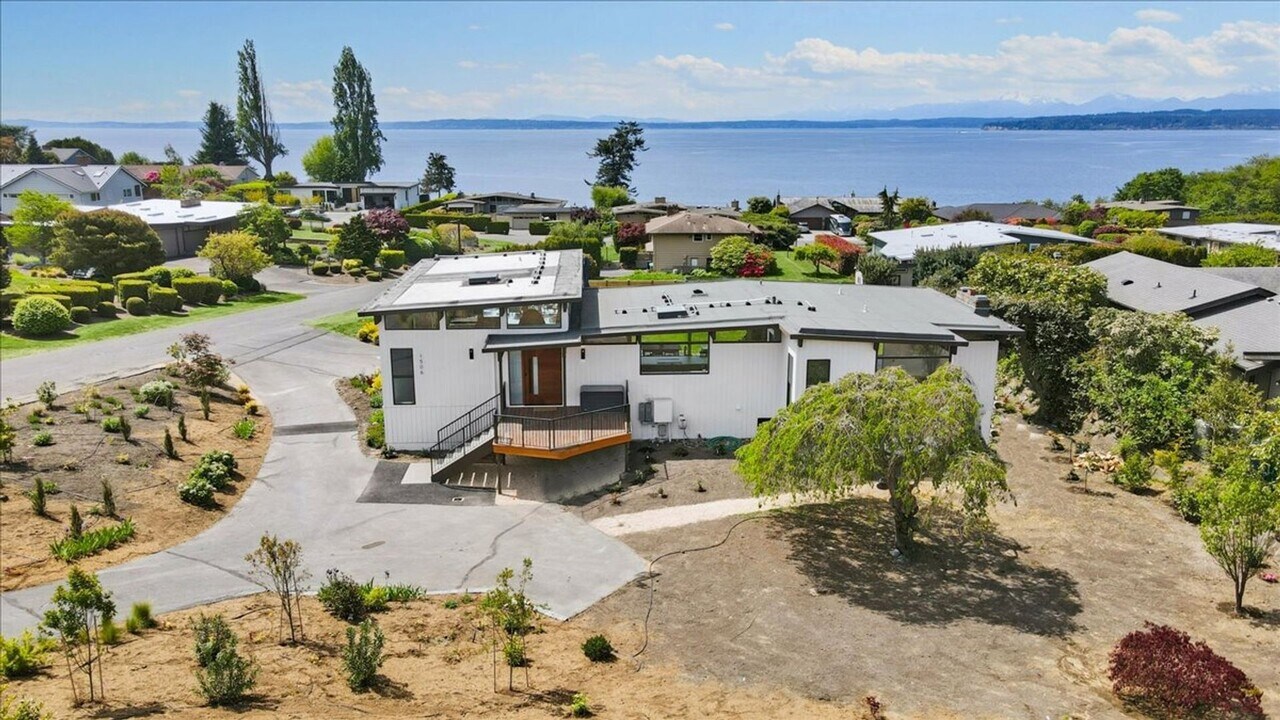 1506 Springdale Pl NW in Shoreline, WA - Building Photo