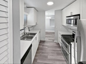 409 Coconut Ave E in Port St. Lucie, FL - Building Photo - Building Photo