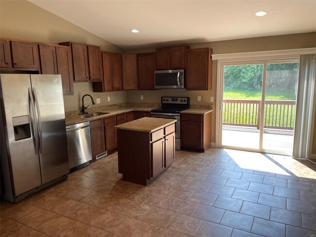 106 Katie Lynn Ct in Wentzville, MO - Foto de edificio - Building Photo