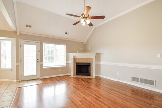 8359 Olivia Ln in Southaven, MS - Foto de edificio - Building Photo