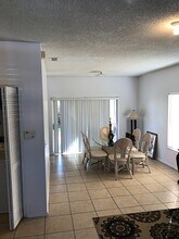 842 Monopoly Ct in Orlando, FL - Foto de edificio - Building Photo