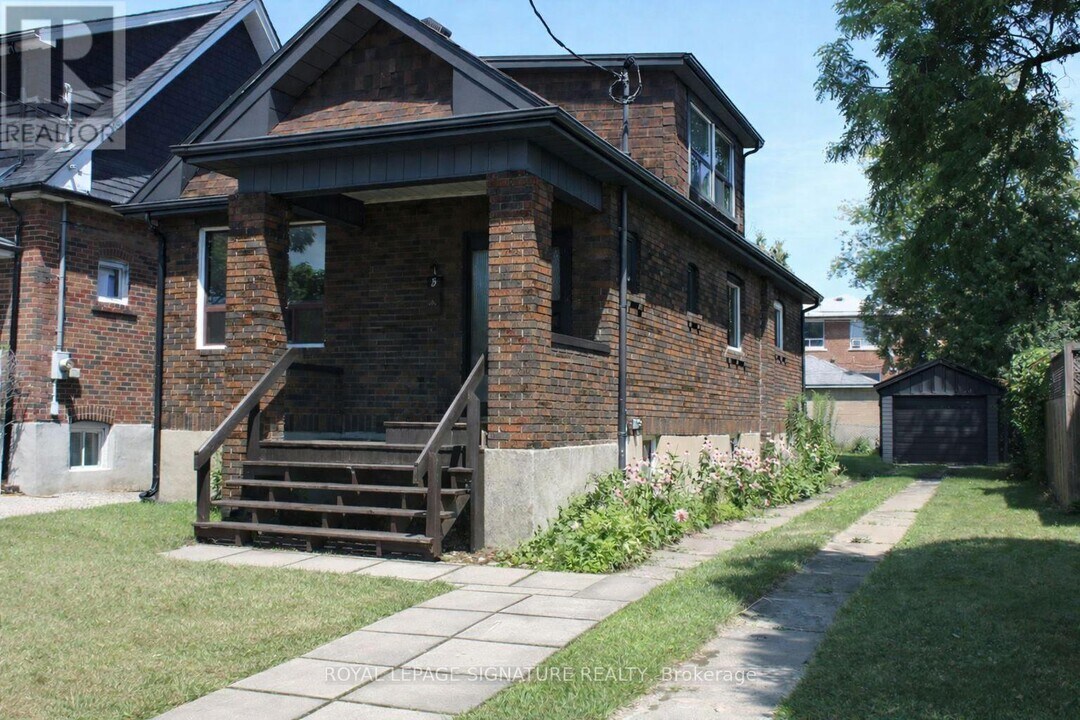 5 Twentieth St in Toronto, ON - Building Photo