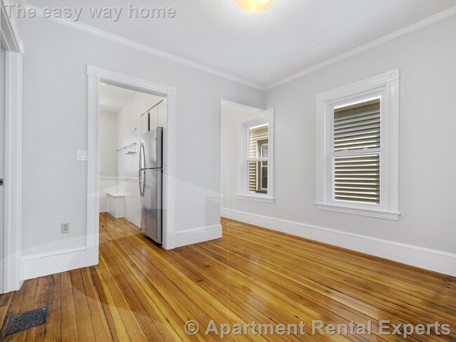 59 Hawthorne St in Somerville, MA - Building Photo - Building Photo