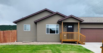 3313 Champion Dr in Rapid City, SD - Building Photo
