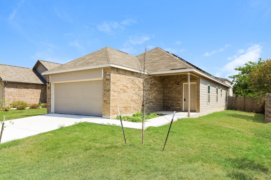 7202 Archers Grove in San Antonio, TX - Building Photo