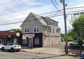 891 Dixwell Ave in Hamden, CT - Building Photo