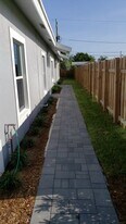 217 NW 12th St in Pompano Beach, FL - Building Photo