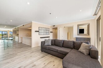 200 E Racquet Club Rd-Unit -54 in Palm Springs, CA - Building Photo - Building Photo