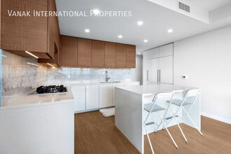 2108 Gilmore Ave in Burnaby, BC - Building Photo - Building Photo