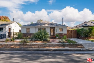 1034 Vernon Ave in Los Angeles, CA - Building Photo - Building Photo