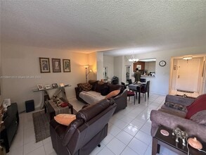 12209 SW 14th Ln in Miami, FL - Building Photo - Building Photo