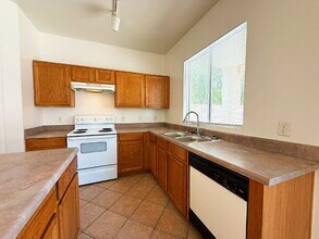 12167 W Belmont Dr in Avondale, AZ - Building Photo - Building Photo