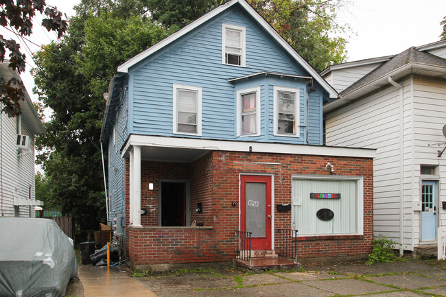 72 Wisner Ave in Newburgh, NY - Building Photo - Building Photo