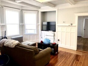 114 Thornton St, Unit 3 in Boston, MA - Building Photo - Building Photo