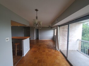 8002 Le Havre Pl-Unit -16 in Falls Church, VA - Building Photo - Building Photo
