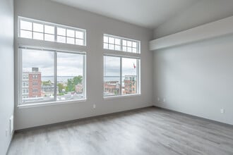 Opera House in Bellingham, WA - Foto de edificio - Interior Photo