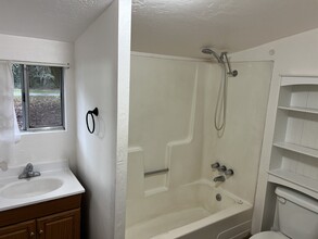 1804 Southside Rd in Grants Pass, OR - Building Photo - Building Photo