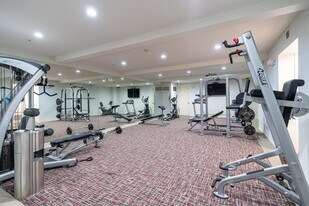 Hawthorne Regency Apartments in Los Angeles, CA - Building Photo