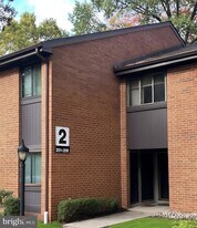 201A Kelly Cove, Unit 201 in Mount Laurel, NJ - Building Photo