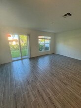 4344 Hammock Grove Dr in Greenacres, FL - Building Photo - Building Photo