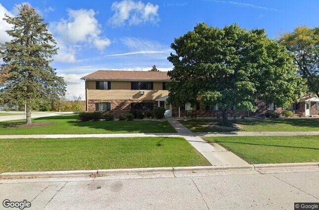 Rivercrest in West Bend, WI - Foto de edificio