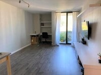 300 M St SW, Unit 205