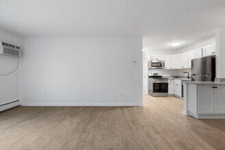 Westwood Apartments - SP Lafayette LLC in Medina, OH - Building Photo - Building Photo