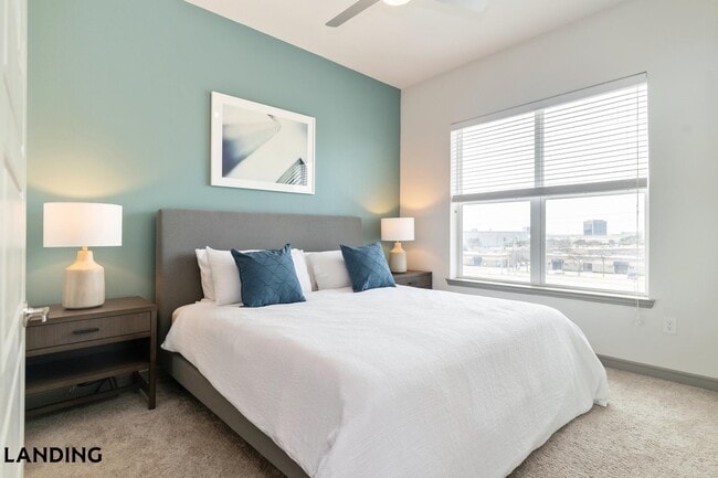 2000 2nd Ave S, Unit 413