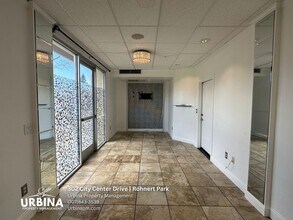 302 City Center Dr in Rohnert Park, CA - Building Photo - Building Photo