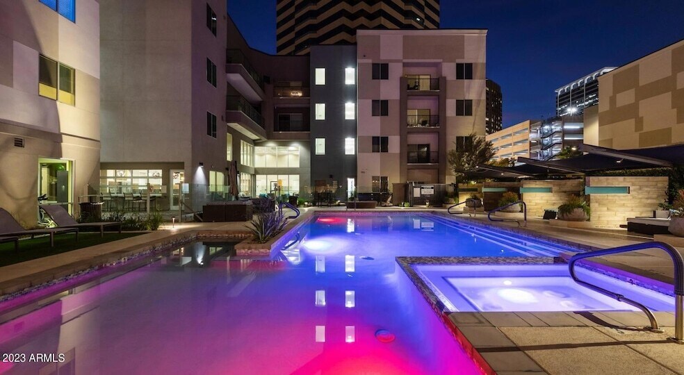 200 E Thomas Rd, Unit 2 in Phoenix, AZ - Building Photo
