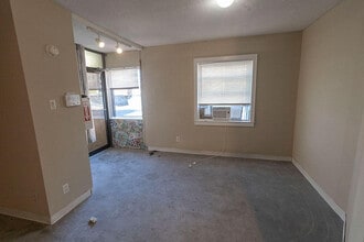 1110 E Broadway in Columbia, MO - Building Photo - Building Photo