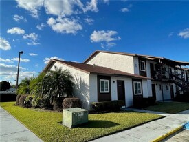 39132 Co Rd 54 in Zephyrhills, FL - Building Photo